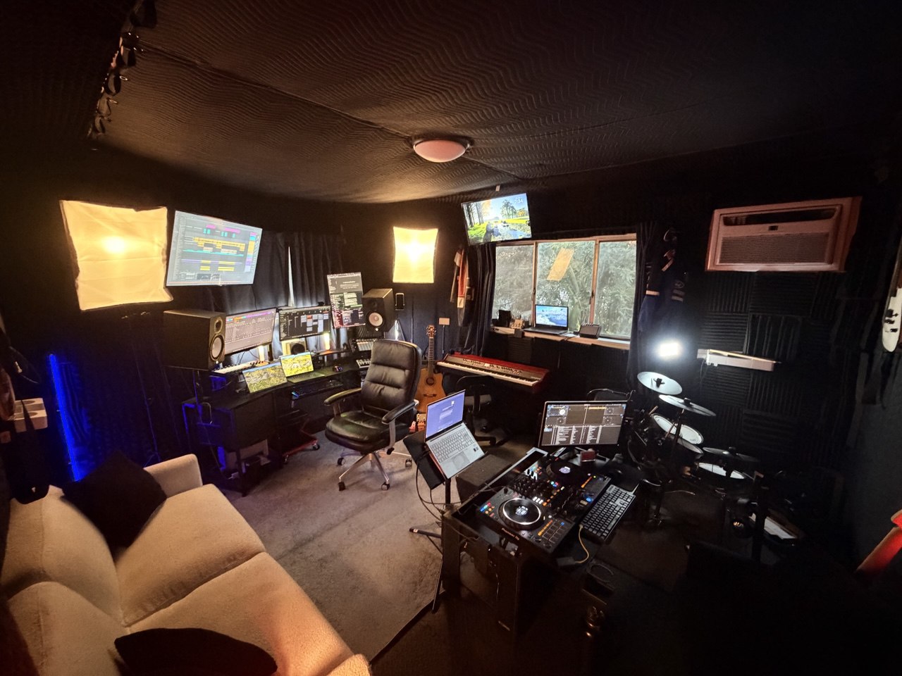 Vocal booth Los Angeles